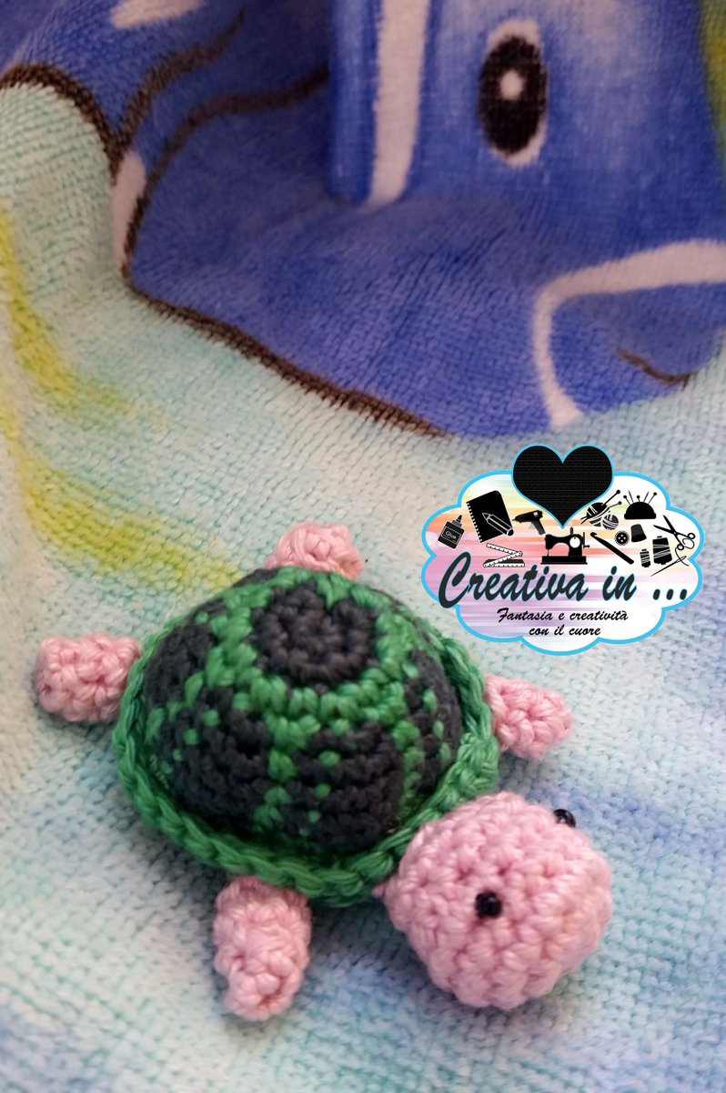 CreativaIn's tweet photo. #amigurumi #crochet #turtle #sicilia #souvenir #handmade #uncinetto #FattoAmano #creativain #bomboniera #goodmorning #smile #happy https://t.co/pxL0dDVH96