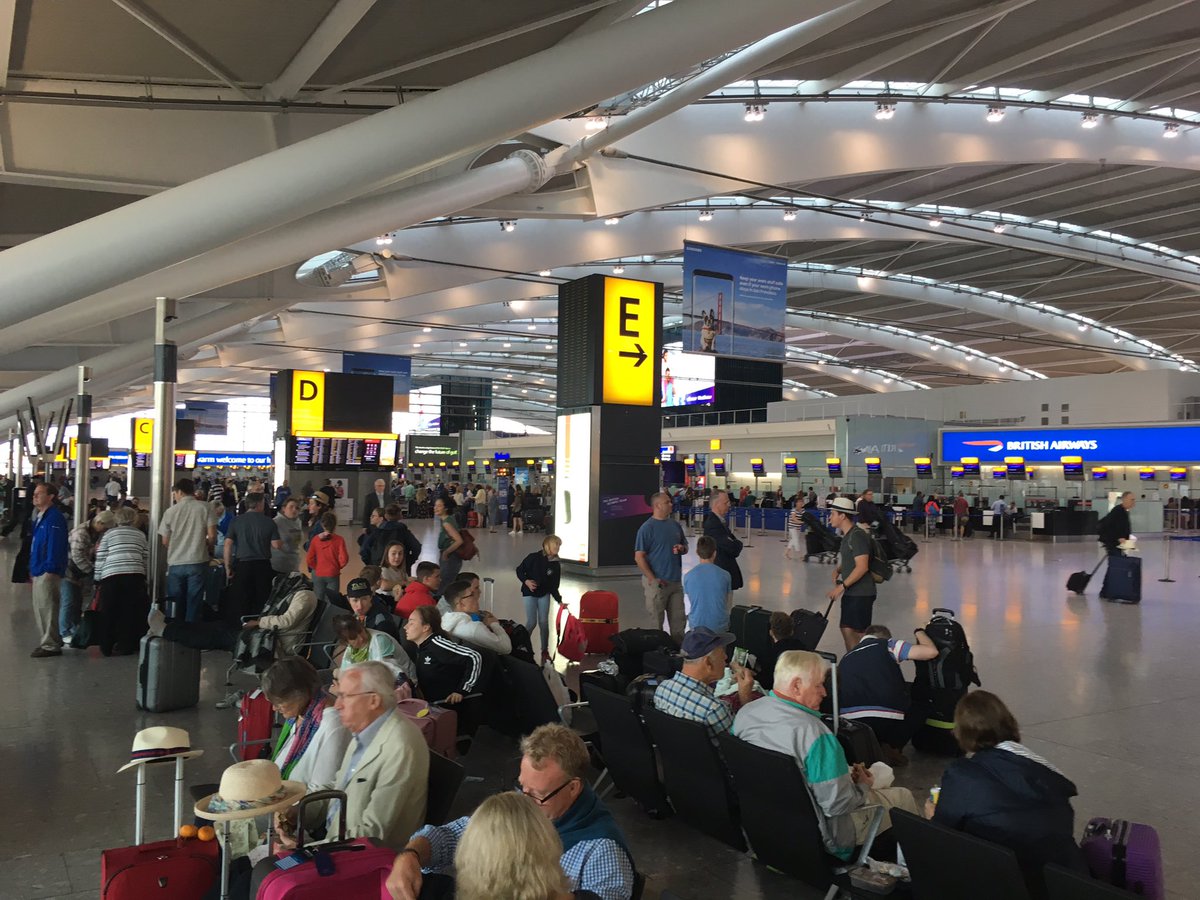 Breakfast, Terminal 5! <a href="/ChoirPriory/">Priory Choir</a> <a href="/thepriorychurch/">Christchurch Priory (archived)</a> #XChVenice2017