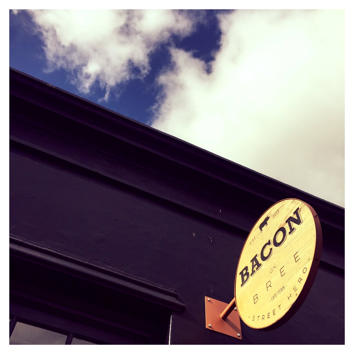 ExpressionsSA's tweet photo. Finally got to @BacononBree yesterday! What a #capetown gem and yummy food! Great vibe and super friendly staff! https://t.co/YShMhwNsCh