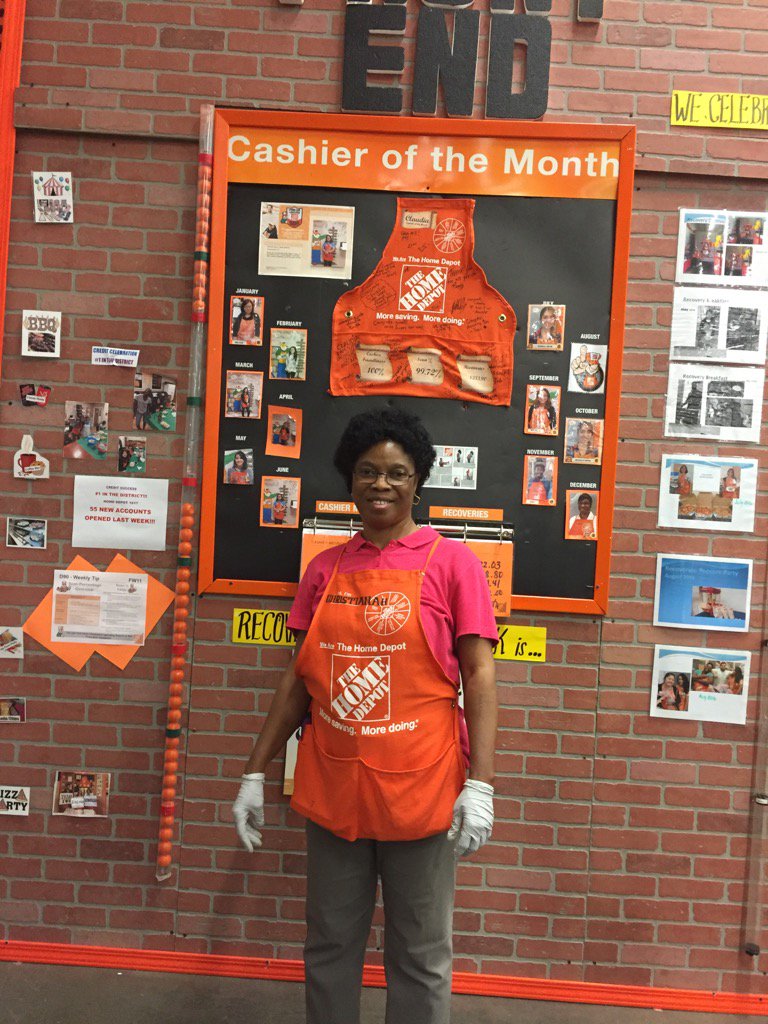 Laura_FES_1017's tweet photo. Christianah our superhero with 4 credit cards job well done 1017👊 https://t.co/KM6OvI1GEs