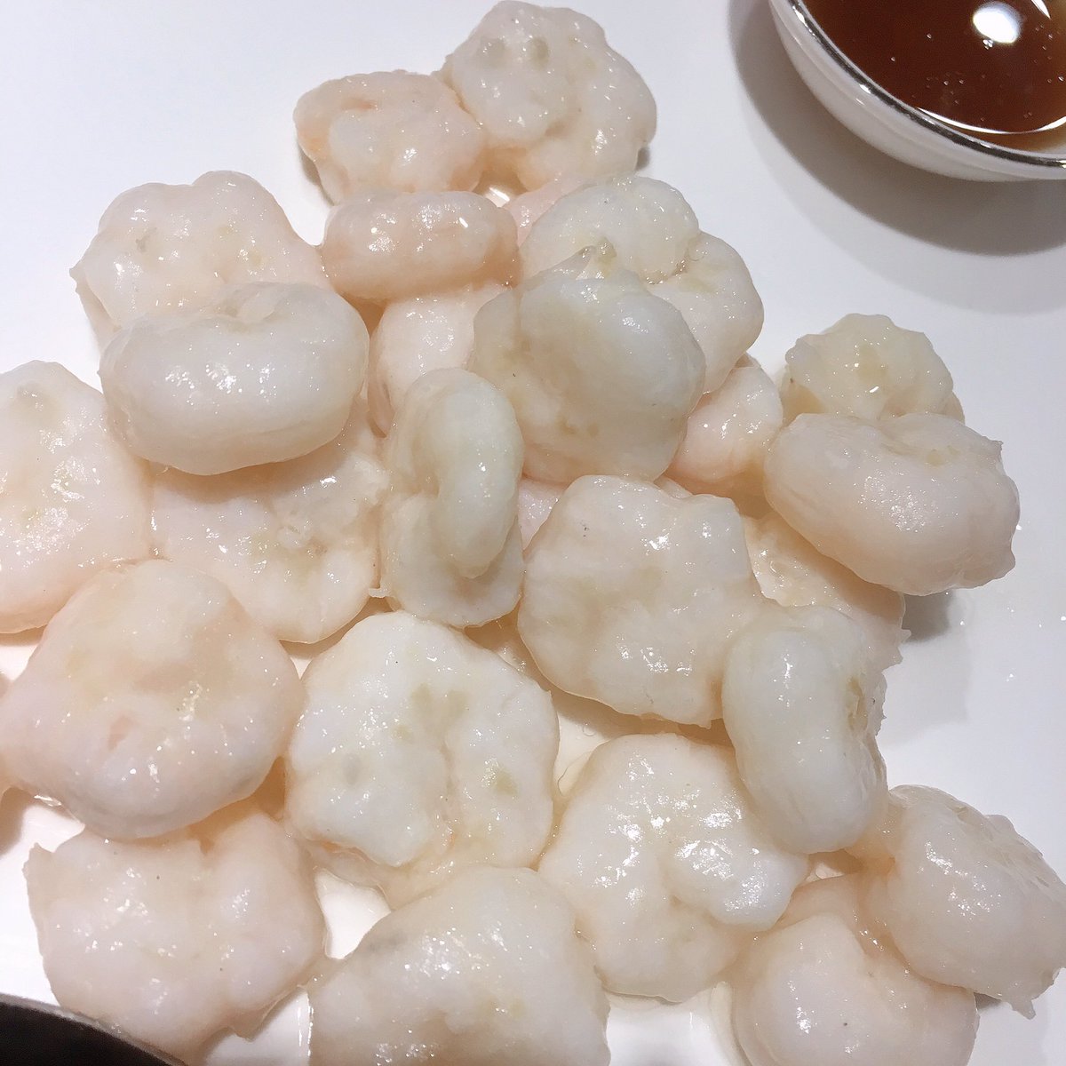 Kino U 彼氏といろんな可愛い食べ物を食べて おいしい食べ物もたくさん食べました すべてが上海の特産じゃないけど 楽しかったです ネットで人気のお店 たとえばheytea たくさんためしました 機会があるなら また来ます Summer17 Shanghai