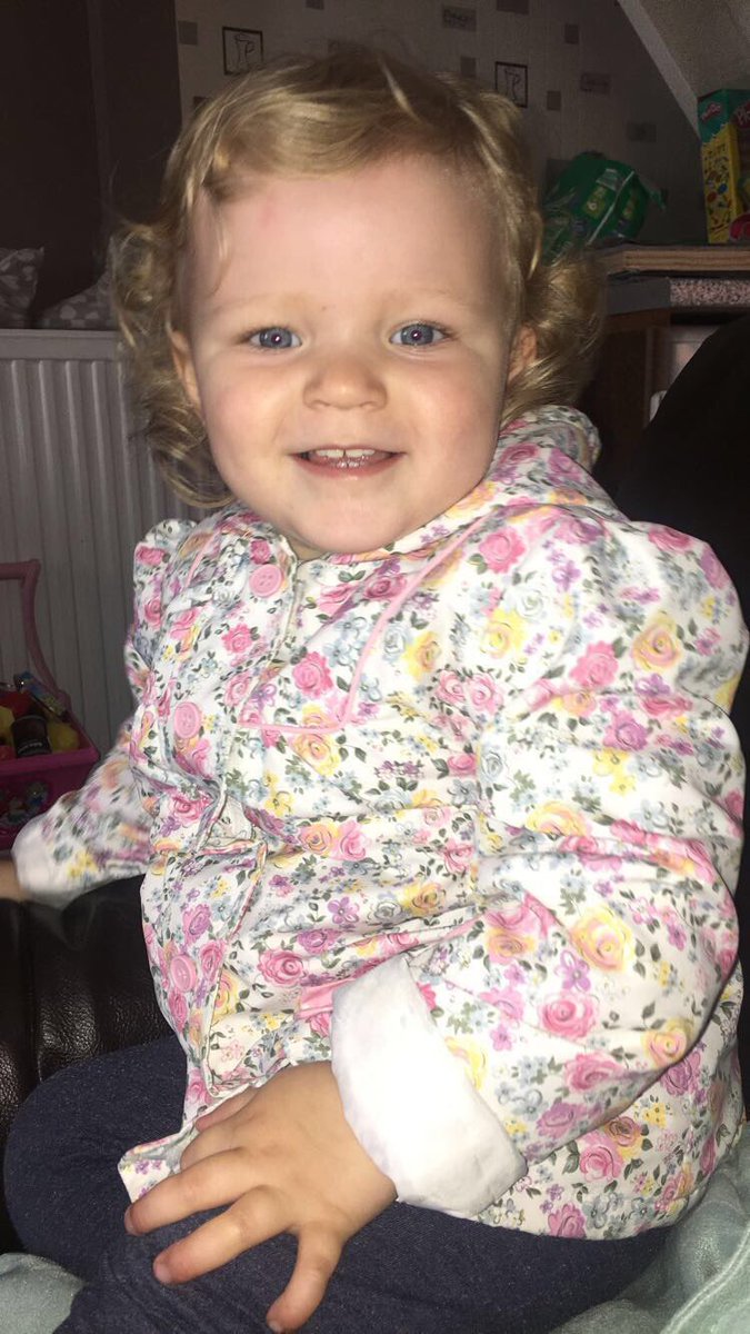 JadeChelton's tweet photo. The amount of love I have for her 💓 https://t.co/9QGKLfGim4