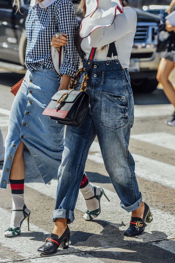 PrivateGriffe's tweet photo. Il "nuovo corso" di Gucci è in pieno streestyle
Scopri la nostra selezione https://t.co/kr4BEJaUqY
#Gucci #streestyle https://t.co/3h8Ma1RMvE