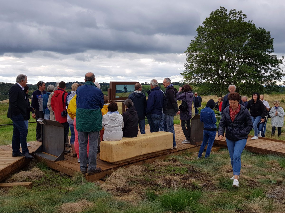 REOVIZ_FR's tweet photo. Revivez l'avant-première de la visite numérique du site du Rocher de #Carlat! Ouverture Lundi 31 juillet!
#RA #RV @TAurillac @Grimaldi_Forum https://t.co/5ltSpTZ6qR