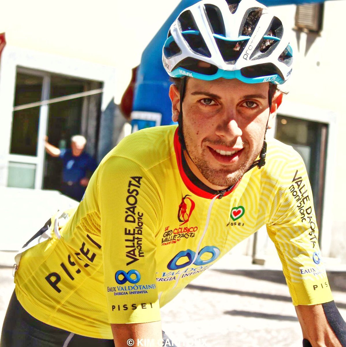 Two days in yellow for <a href="/GioviCarboni/">Giovanni Carboni</a>. Unfortunately not in the last 2 stages.
📸 Kim Caritoux