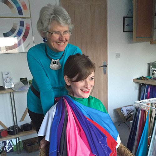 KettlewellCols's tweet photo. Latest blog - Why should I get a colour analysis? https://t.co/PfUphVzHqg  #knowyourwowcolours #blog #goodread #colour https://t.co/BwXdHc0K7q
