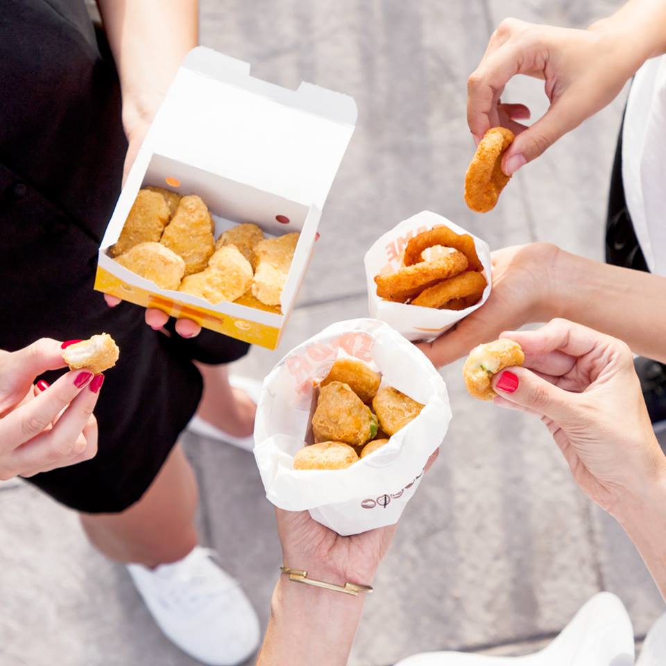 AlaveraParque's tweet photo. ¿Y si nos tomamos un #snacks en el @BurgerKing de #Alavera? https://t.co/obzjjewROK