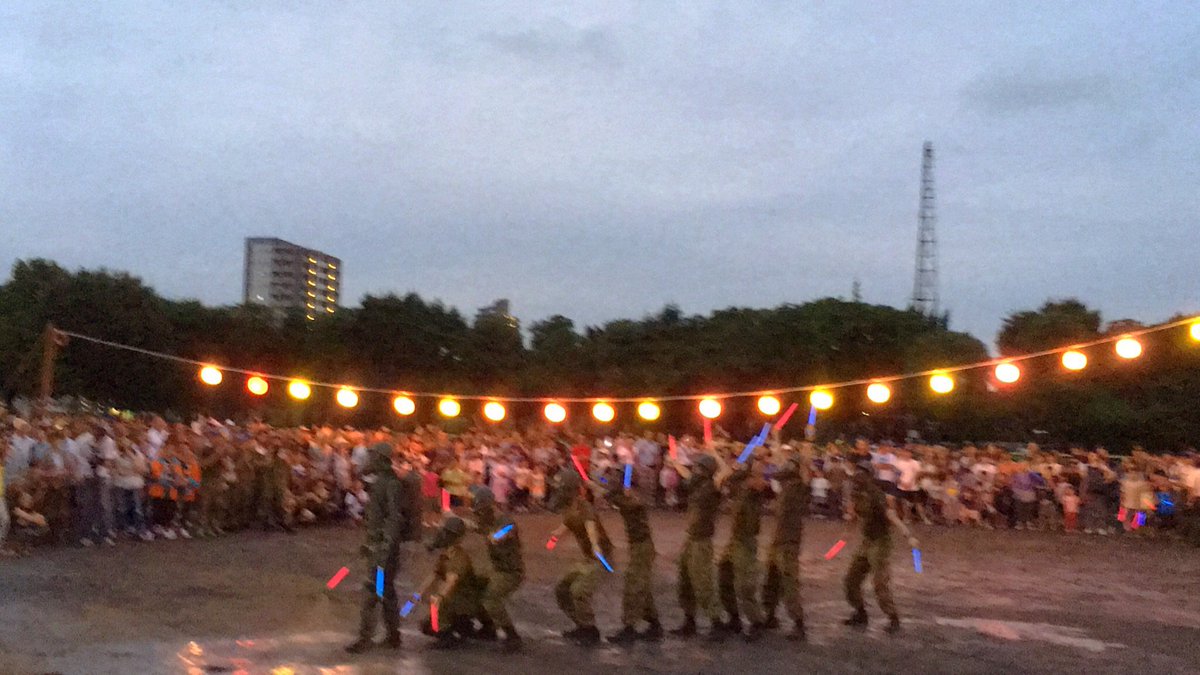 Jun8 Sur Twitter 練馬駐屯地納涼祭の余興ワロタwサイリウム流行ってんなw まさかのオタ芸www 自衛隊