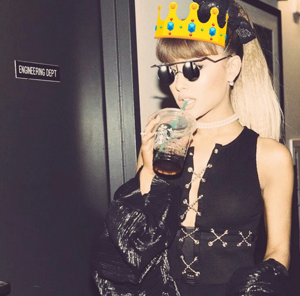 ClaryCalabretta's tweet photo. #MTVHottest @ArianaGrande ♡
Queen🌙 https://t.co/5zFv7lCC4X