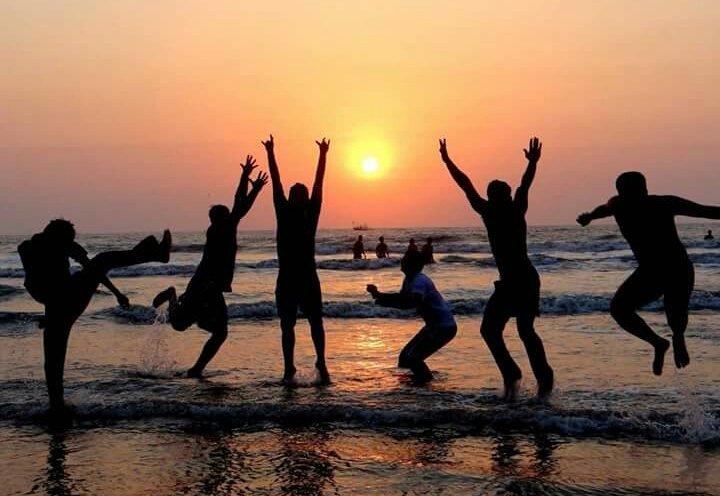 Prasenjit0707's tweet photo. You can't click a super ones without ur besties https://t.co/UbIG8clDzI