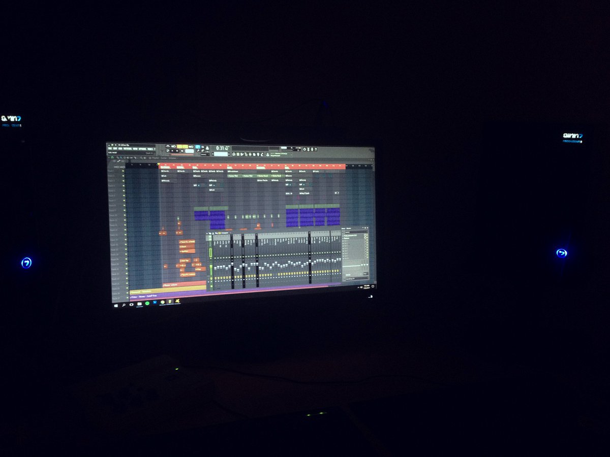 audalanche tweet media