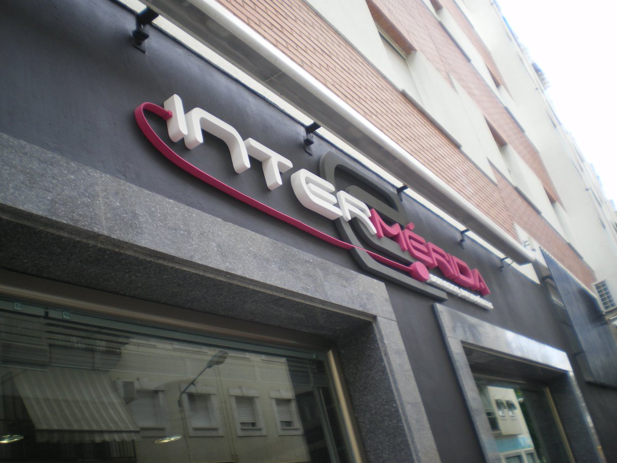 IC_ROTULOS3D's tweet photo. Rótulo InterMerida #rótulos #PymesUnidas #pymes #empresas #Merida #Badajoz #Caceres #Extremadura #Espana https://t.co/hh0P3ECv28