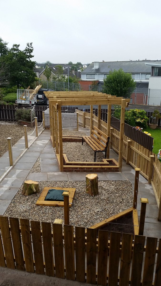 builtbybarryBBB's tweet photo. Garden transformation 
#BuiltByBarry https://t.co/mU4xetzSwr