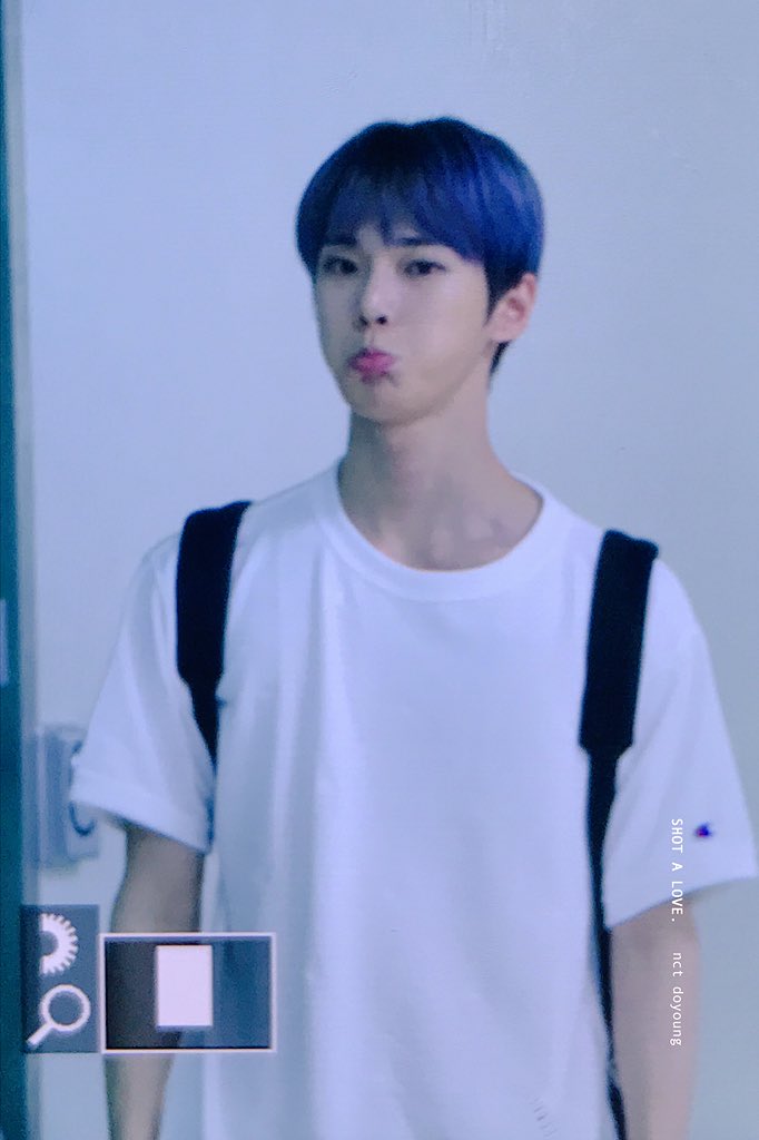 shot_a_love's tweet photo. 170726 GMP #도영 https://t.co/fxQM2P2kNA