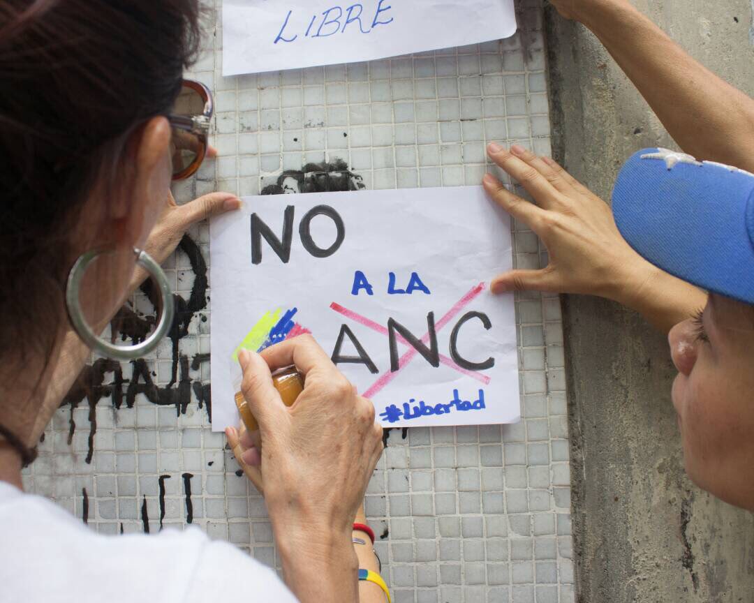 jesusarmasccs's tweet photo. #26jul Nuevamente amanecemos haciendo historia, al pararnos firmes y con convicción en contra del fraude constituyente #HuelgaYParoPorVzla https://t.co/oA27F3QDx3