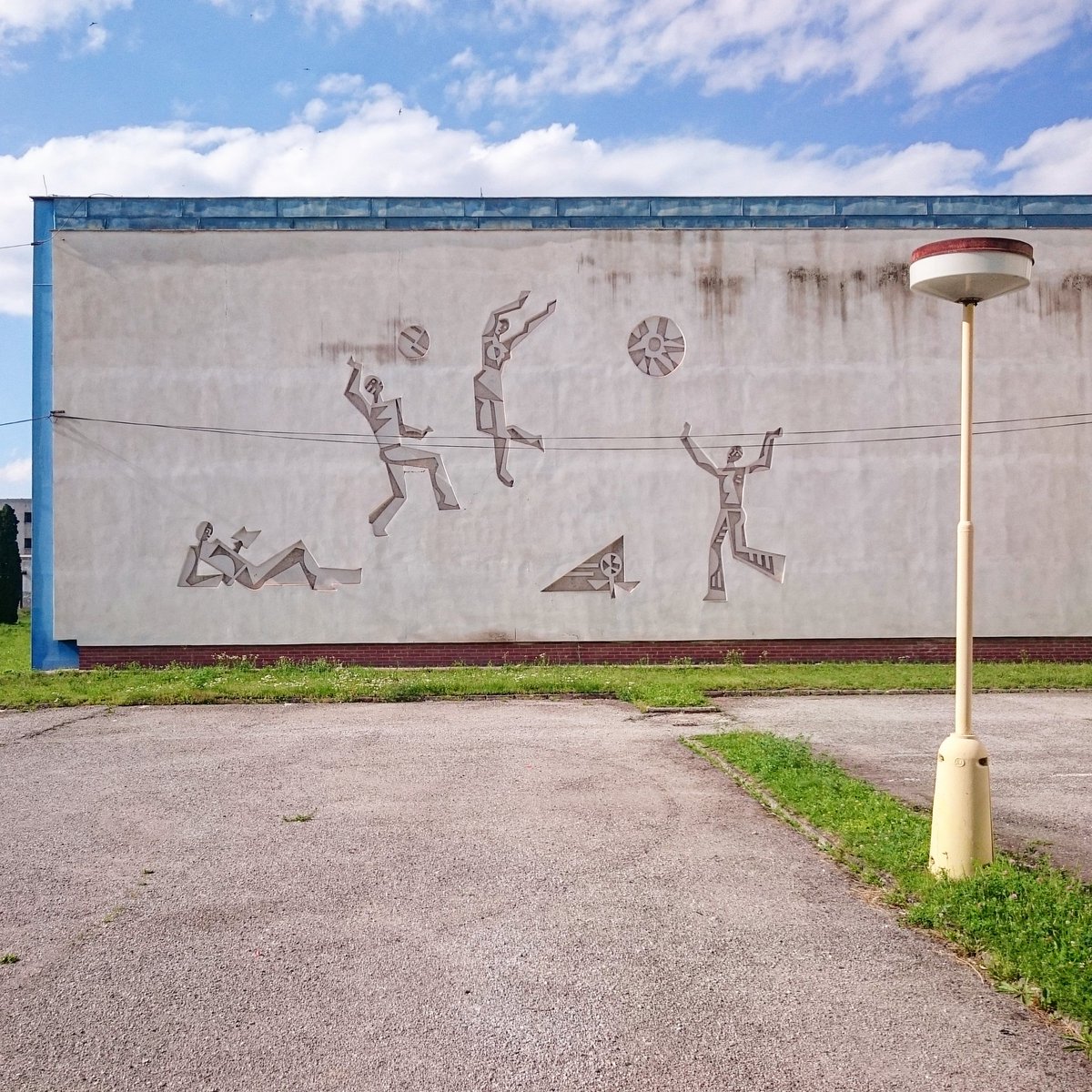AuthenticKosice's tweet photo. Everything has been created in #Kosice in #Slovakia, like this #spectacular & #pure #streetart #mural
#tour #guide #travel #authentickosice https://t.co/zpzzCYkq4H