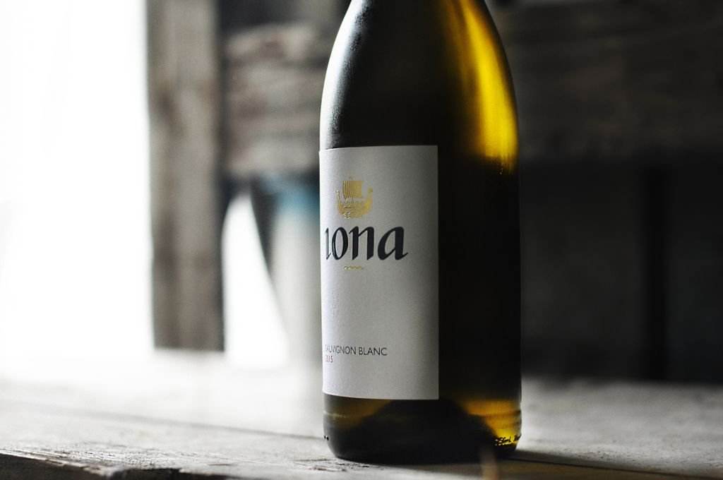drouthydrinks's tweet photo. "As always, this comes recommended. 89 Points" says @Wine_Advocate . The @IonaWines #SauvignonBlanc is now in stock: https://t.co/9siDZIZd8V https://t.co/V2OLRFhQ95