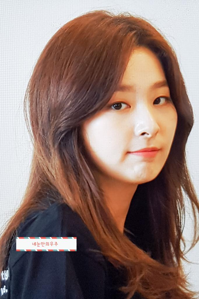 galaxiesinureye's tweet photo. 170726 김포공항 출국 슬기 프리뷰

#레드벨벳 #슬기 #강슬기
#RedVelet #SEULGI https://t.co/Gzhti839Jz