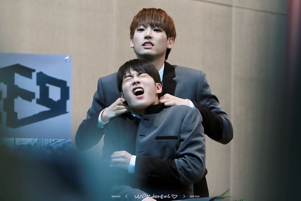 RainN_N13's tweet photo. หมู2ตัวอยู่เล้าเดียวกันไม่ได้ เผากันตลอด5555555 คู่รัก คู่กัด #InDa #InWon #InHyuk https://t.co/5PtYqXpPnK