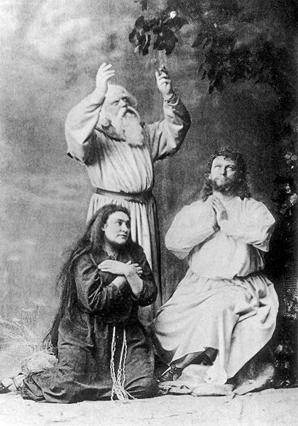 PlateaMagazine's tweet photo. #Undiacomohoy se cumplen 135 años del estreno de "Parsifal", ópera de Richard Wagner.  #MúsicaEnPlatea https://t.co/PrQu6gKfdw