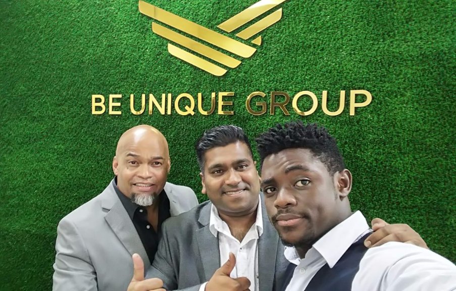 beuniqueuae tweet picture