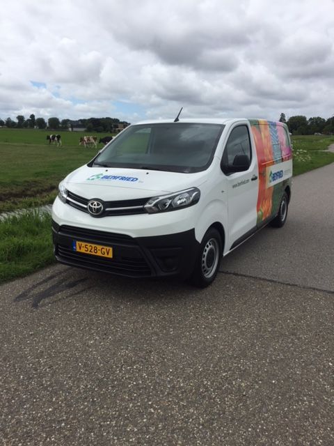 Benfried_BV's tweet photo. Heb jullie ons nieuwe pareltje al gezien? Grote kans dat je hem binnenkort ergens ziet rijden! #Toyota #hiace #benfried #groeitmee https://t.co/7VPCDSRJp3