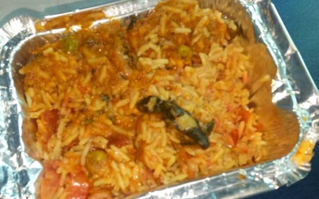 saileash's tweet image. Dead Lizard found in food served onboard #PoorvaExpress. complain thru #twitter. Contracts cancelled. Well done @sureshpprabhu #IRCTC