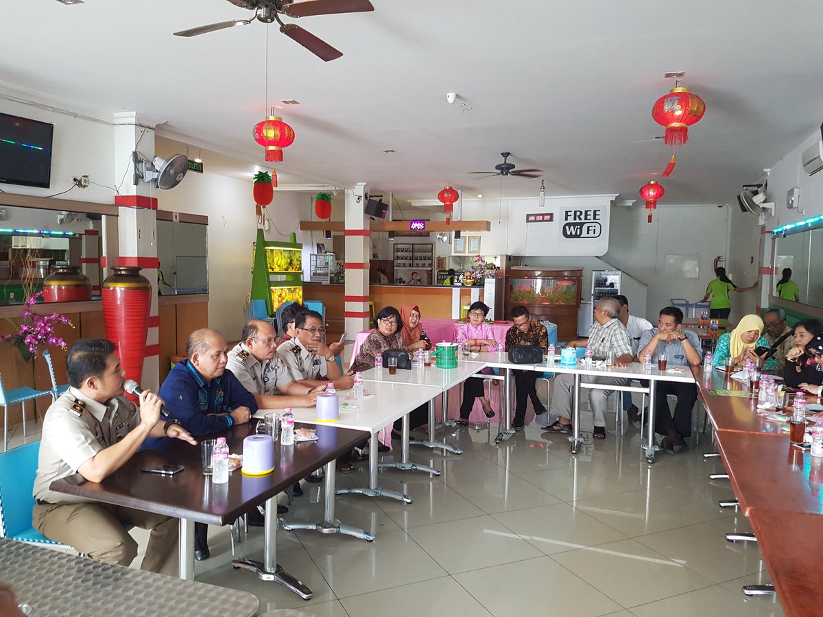 KantahWonogiri's tweet photo. Rapat kordinasi antara jajaran  @atr_wonogiri dengan #PPAT Kab.Wonogiri @atr_bpnjateng @winahyu79 @yoyon379 @itsnaini_alan https://t.co/sbCqfc8GOy