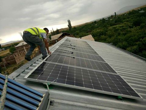 energy_optimum's tweet photo. Եղվարդ համայնքում շուտով շահագործման կհանձնվի 3,5կՎտ հզորությամբ <<ՕՊՏԻՄՈՒՄ>> արևային ֆոտոէլեկտրական հակարգ: https://t.co/pCl6pVxiPd