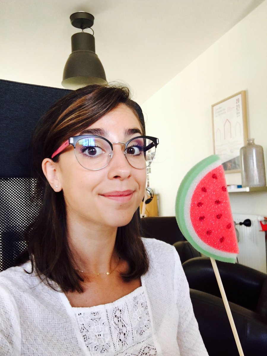 Gbtla's tweet photo. Quand ton chef t'offre une jolie pasthèque pour le bureau 😍🍉🙋🏻 #careergoal #watermelontrend #balthastyle @AdBalthazar https://t.co/86AC3UbBVJ