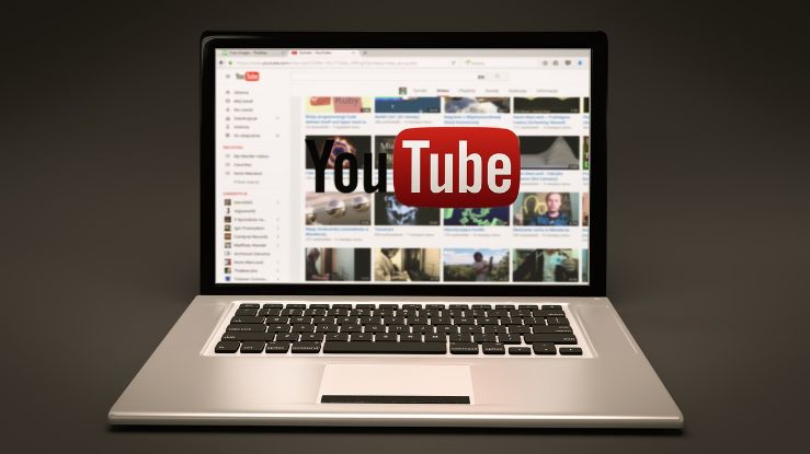 NappyForever's tweet photo. youtube pire endroit pour m'informer sur les soins pour cheveux afro? #youtube #cheveucrepu #afro #youtubeuse https://t.co/ax5h950YB5 https://t.co/pjcqcMZXvf