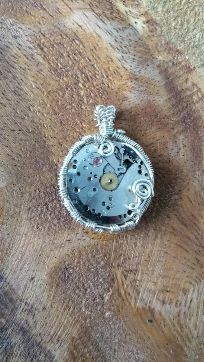 Sliver wire wrap pendant tuppu.net/afe9b325 #One #Two #Watch