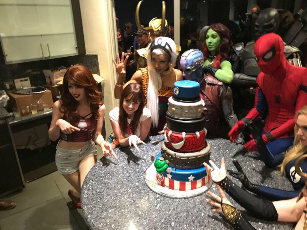 lemedaillon_'s tweet photo. An honor and privilege to toast a legendary career of @Marvel comics and super hero stories by icon @TheRealStanLee with @LegionMOfficial https://t.co/aJPfnRXmYj