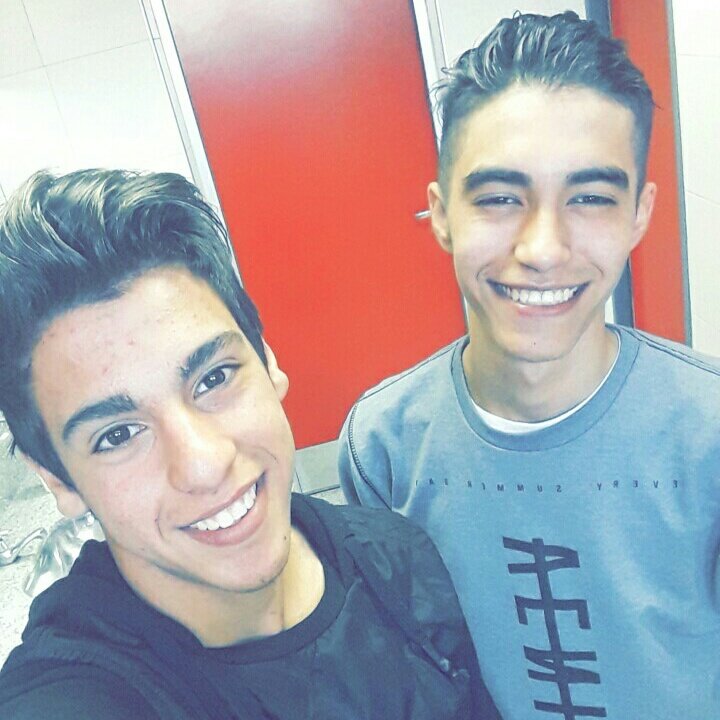 Lucianofresco93's tweet photo. #NuevaFotoDePerfil #ConelCompa https://t.co/nYUCZIXD65