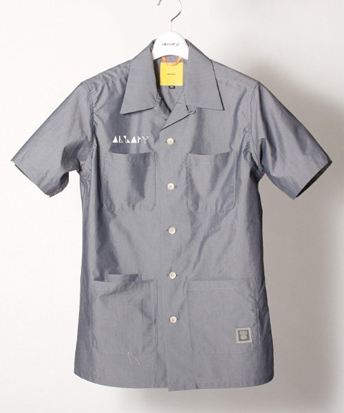 viamicus's tweet photo. 新商品入荷！
【alzaty/アルザティ】クールマックスタイプライターシャツ
サラッとした爽やかな肌触り、優れた吸水速乾性を持つ素材を使用し、ゆったり着られるボックス型のシルエットにアレンジした大流行の開襟シャツが満を持して登場！
https://t.co/GZKQKZdAjB https://t.co/rFl9KuaKnE