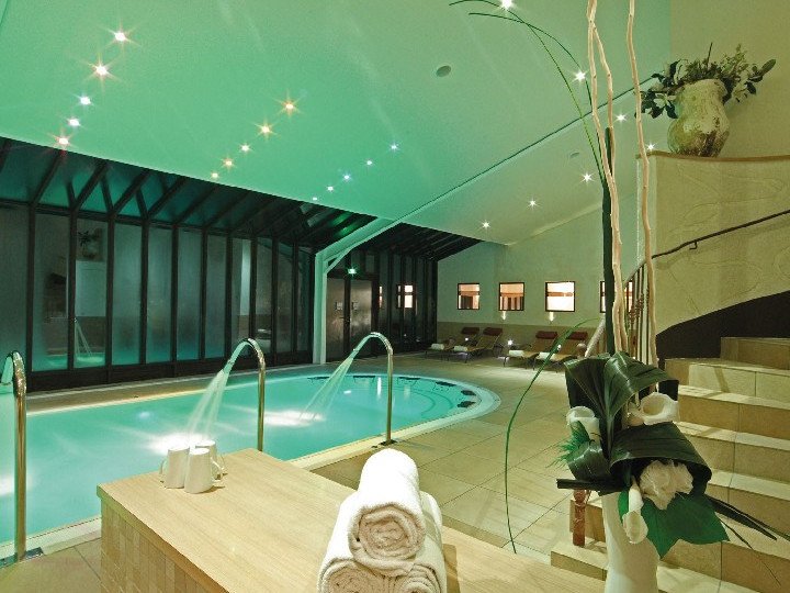 bookea_fr's tweet photo. plus qu'un Hôtel> le Château de Pizay**** près de Lyon est tout
🏰🍴😋🍷plus sur https://t.co/5lT7SONI0W
#bienetre #relax #hotelspa #vin #bookea https://t.co/ydJJkY4ipg
