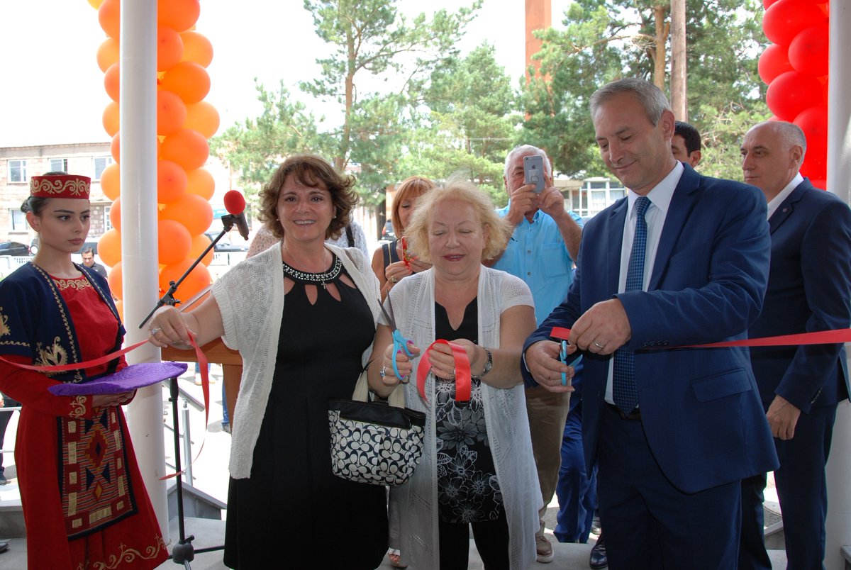 laurabWB's tweet image. Kotayk&apos;s #Kaghsi village of 2699 residents now has a new
ambulatory which serves 25 people/day. #CommunityDevelopent bit.ly/2twQ9EH