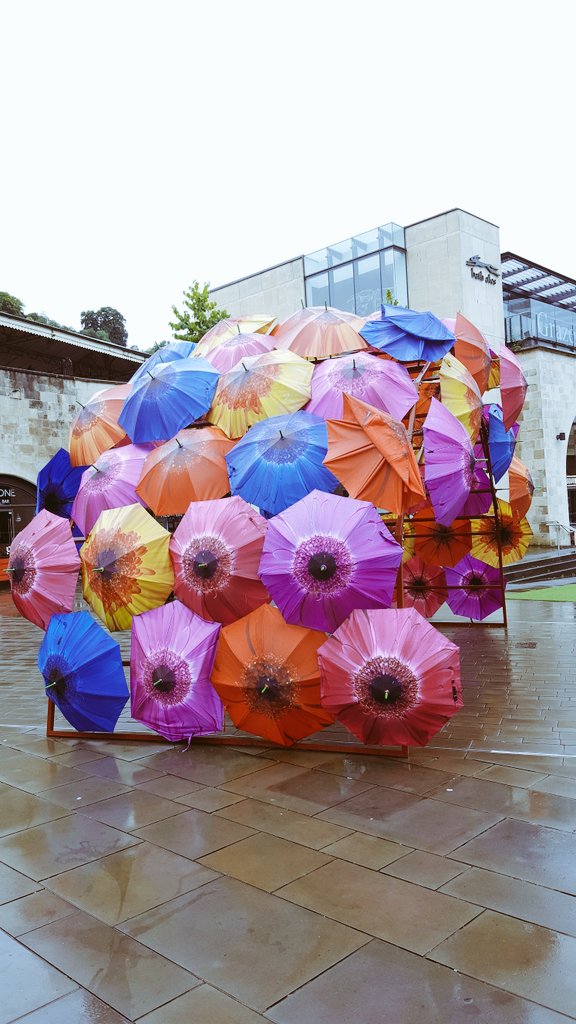 eHiveDM's tweet photo. Sending a wave from rainy #BathCity to my colleagues @mrbluefrog this morning. On my way to meet the @Achieve_Events team! @TVMartinRoberts https://t.co/AQNmw6oZep