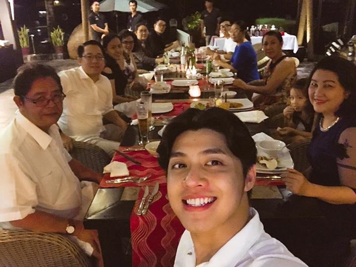 fannoopt's tweet photo. Noo and his family :))
#LoveAll
#fanNoo 😘😘 https://t.co/8cPstz3ZMc