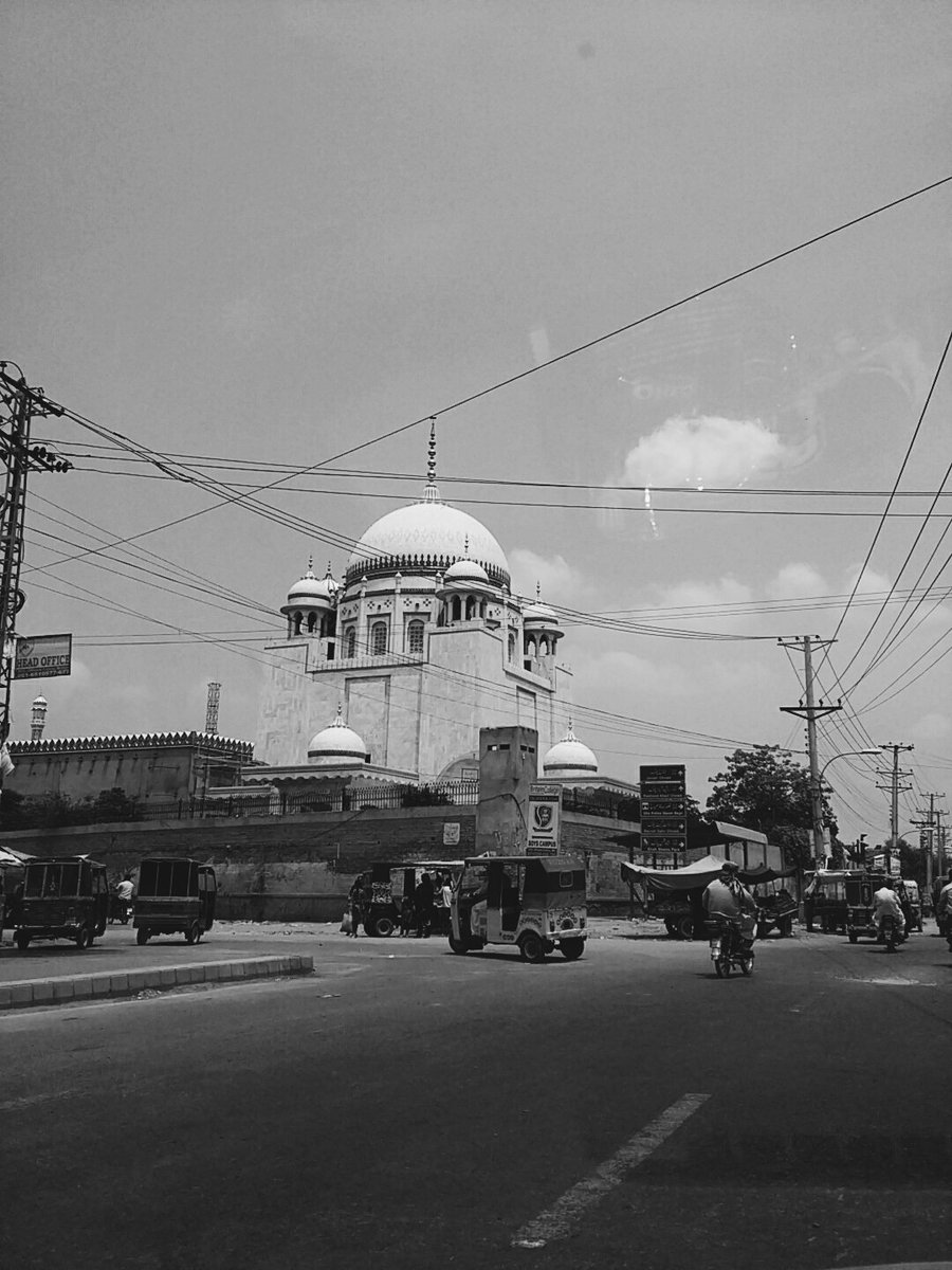 flyingkhussa's tweet photo. In the city of Saints. #home #Multan #Pakistan https://t.co/AGMn96o1Mm