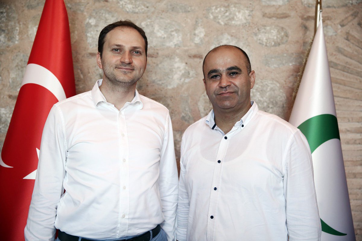 İzmir İl Milli Eğitim Müdürü Ömer Yahşi, Yeşilay Genel Merkezini ziyaret etti. Ziyarette, Yeşilay çalışmaları ve iş birliği konuşuldu.