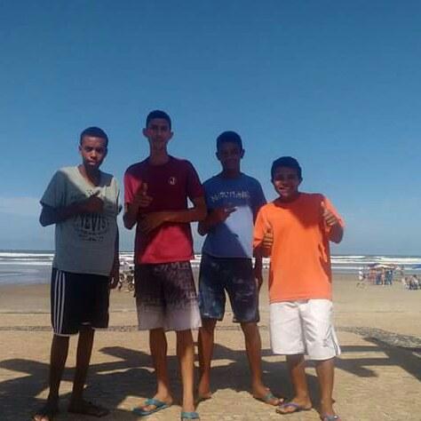 GuGu0Zika's tweet photo. Come hangout with me > Tedio on #BIGOLIVE https://t.co/KH1Ewck377 https://t.co/44EFMOyw2I