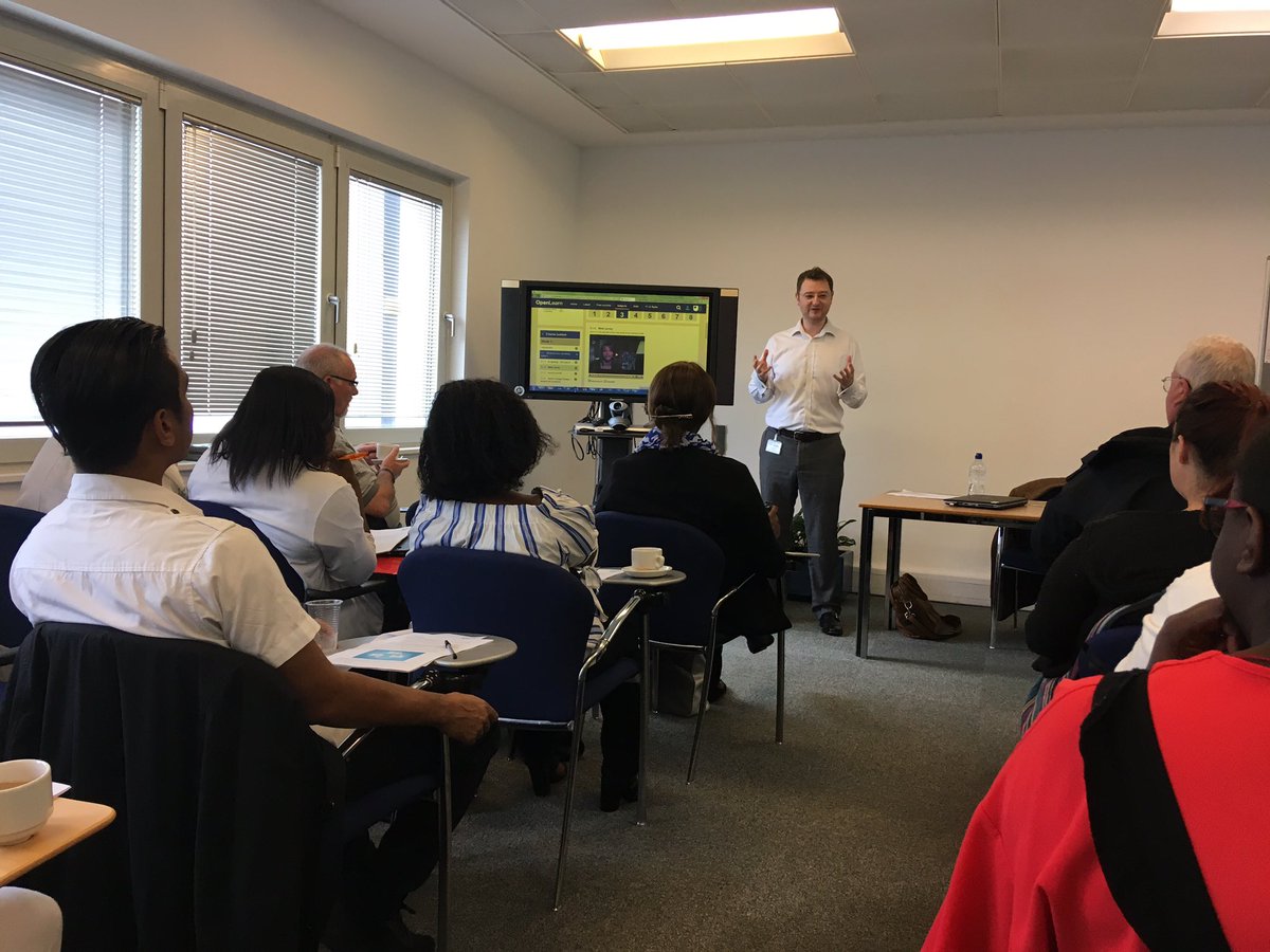 ComActMK's tweet photo. We're at 1st training session with @OpenUniversity for #ManagingMyMoney project-lots of local volunteers involved! https://t.co/iUIAVFMloM