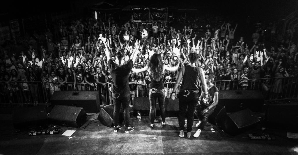 LaScala_band's tweet photo. СПАСИБО, BADABOOM!
#lascala #lascalaband #badaboomfest https://t.co/09zCfkSmnv