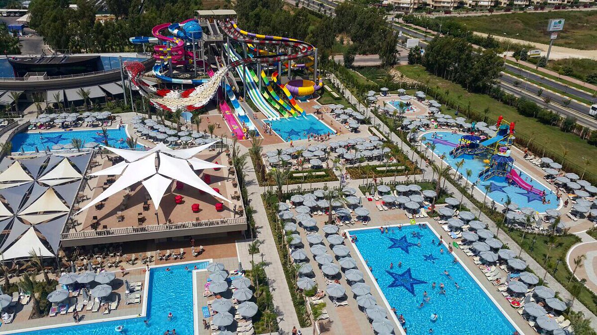 stonegrouphotel's tweet photo. Do you prefer swimming in the sea or in a pool?⭐️
#royalseginus https://t.co/EJ8nrU9g1e