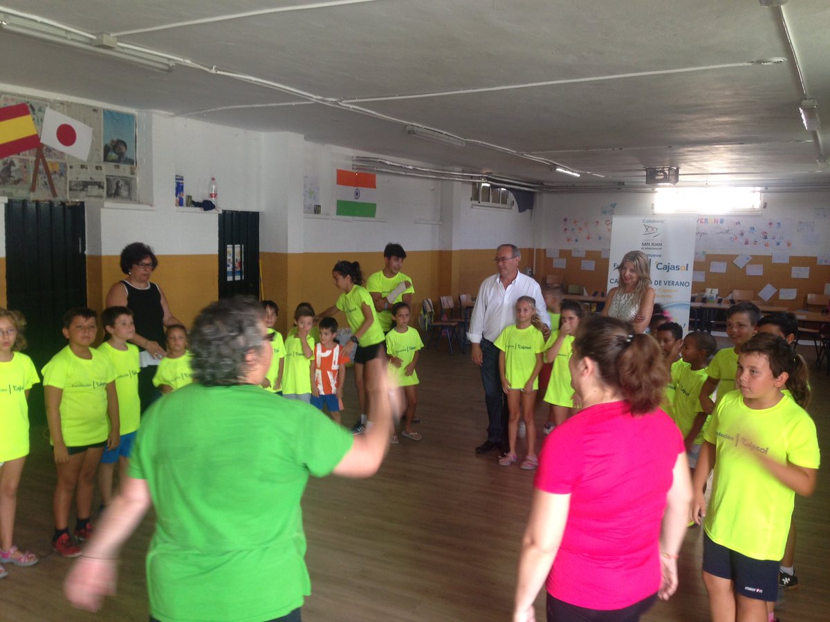 rguadalquivir's tweet photo. El @campusunset ha realizado hoy una dinámica para aprender a jugar en equipo. El Alcalde @FdoZamoraR también ha participado @sjaznalfarache https://t.co/Qz0KXyNZGs