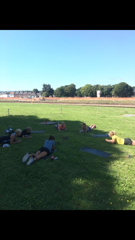 FFExeter's tweet photo. Glute gains and FGT Core with Jodie on Monday!

Perfect weather for it💪🏻☀️

Give it a go next week!
Glute gains 10:00
FGT core 10:30 
#FGT https://t.co/5u8GgY2ann