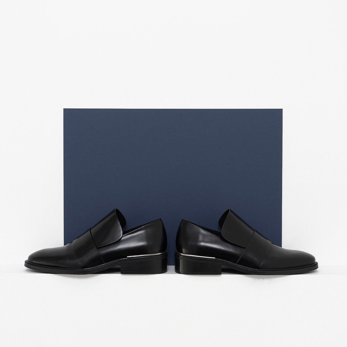 Innovative shoe brand ESSĒN aims to combine classic style with a modern twist. Curious? Read the interview here:
hutspot.com/essen-hutspot-…