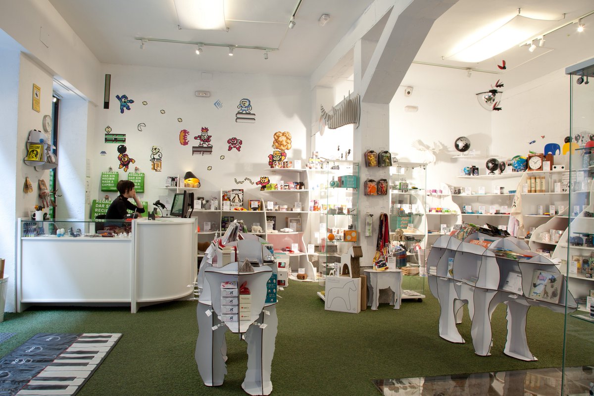 divento_com's tweet photo. Now #Madrid: visit this interesting boutique, Curiosite! @Curiosite_es https://t.co/0OL9Xz8fKk #shopping #boutique #giftshop #Divento https://t.co/BW3KbKIkqg