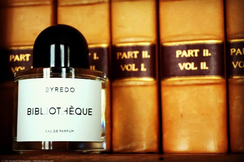 profumeriacauli's tweet photo. Biblioteque #Byredo ll mondo dei vecchi libri, il loro profumo e quello degli scaffali in legno dove sono riposti. 

https://t.co/SaAVymewcI https://t.co/tp7NFmhrkM